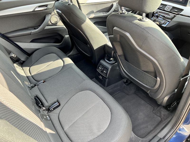 BMW X1 20d x-Drive Led HK  - fotka 13 z 25