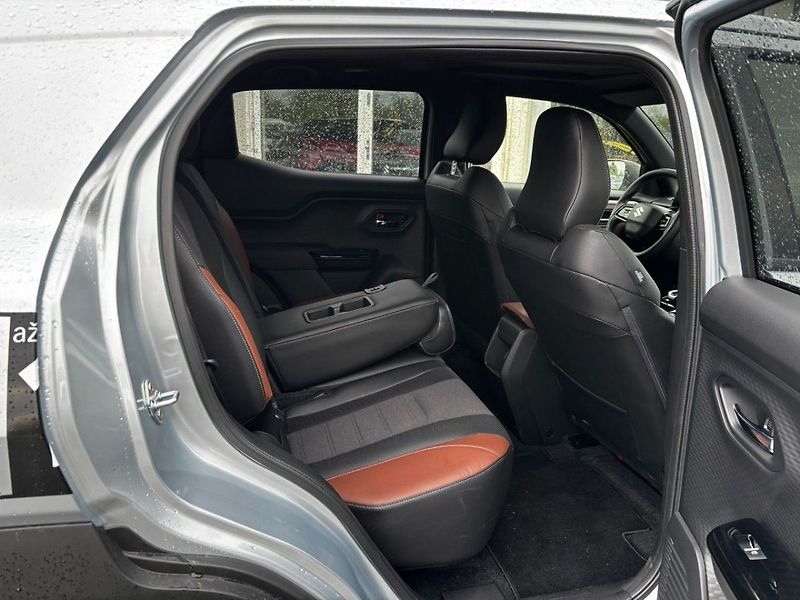 Suzuki e VITARA Elegance 61 kWh - fotka 13 z 14