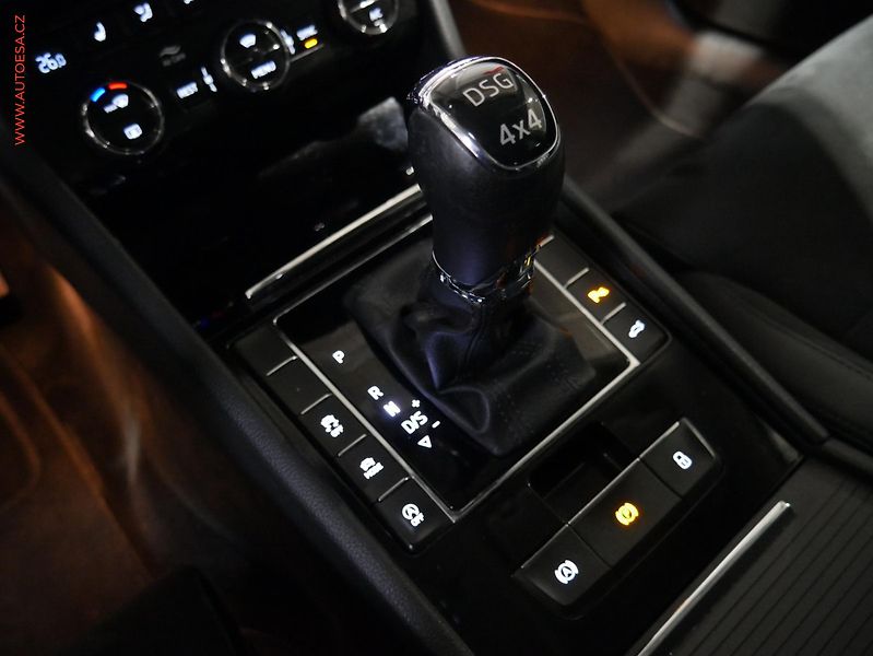 Škoda Superb (2018) 2.0TDi 4x4, ČR, Style, DSG - fotka 19 z 23