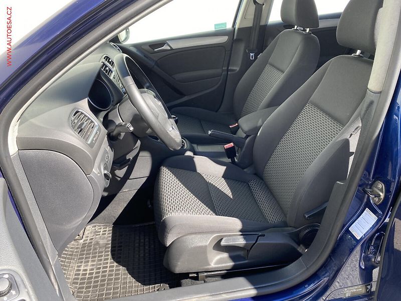 Volkswagen Golf (2011) 1.2 TSi, ČR, Trendline - fotka 9 z 16