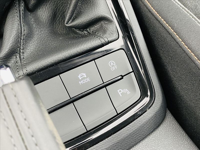 Škoda Scala 1,0 TSI 85kW Top Selection - fotka 19 z 28