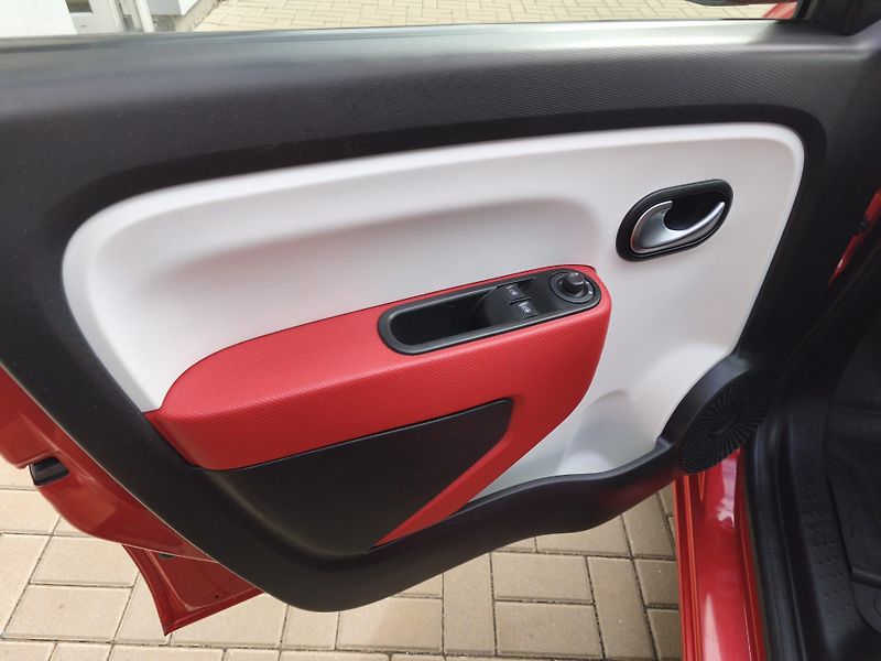 Renault Twingo (2016) III. Experience SCe 70  - fotka 13 z 29