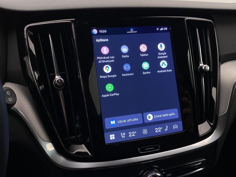 Volvo V60 T6 AWD PLUG-IN DARK REZERVACE - fotka 37 z 58