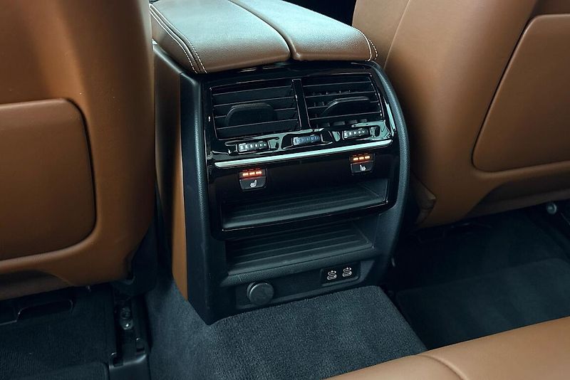 BMW Řada 5 540d xDrive - fotka 26 z 27