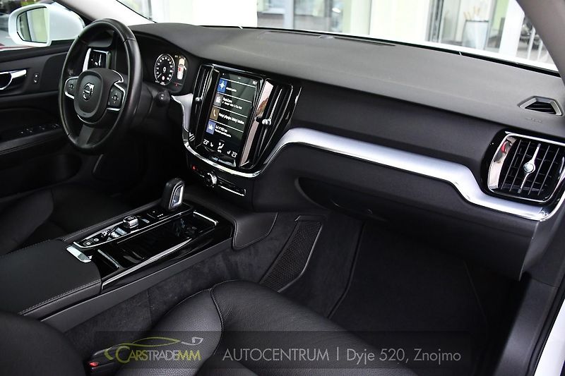 Volvo V60 2,0 T6 186kW PHEV TWIN ENGINE - fotka 15 z 51