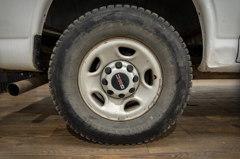 GMC Savana 4.8 V8 Vortec 208 kW - fotka 29 z 32