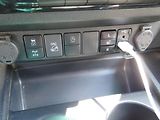 Toyota Hilux INVINCIBLE Aut. - náhled 15