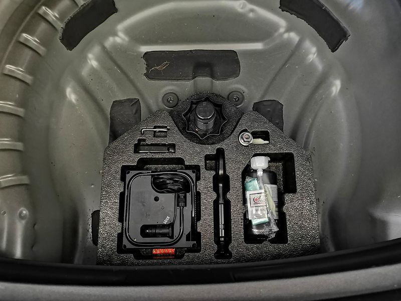 Seat Leon (2022) 1.5 Tsi DSG KESSY LED VIRTUÁL  - fotka 26 z 30