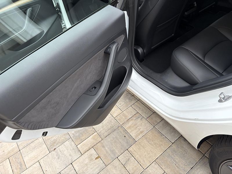 Tesla Model 3 (2021) SR+ 60, LFP, SOH:92% - fotka 8 z 14