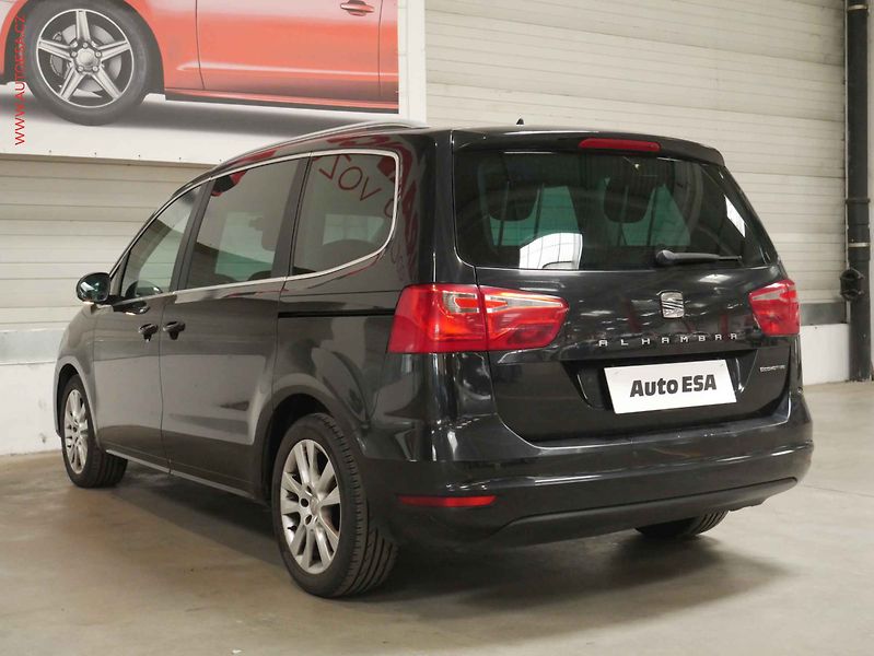Seat Alhambra (2011) 2.0 TDi 7míst, Navi, panor. - fotka 4 z 23