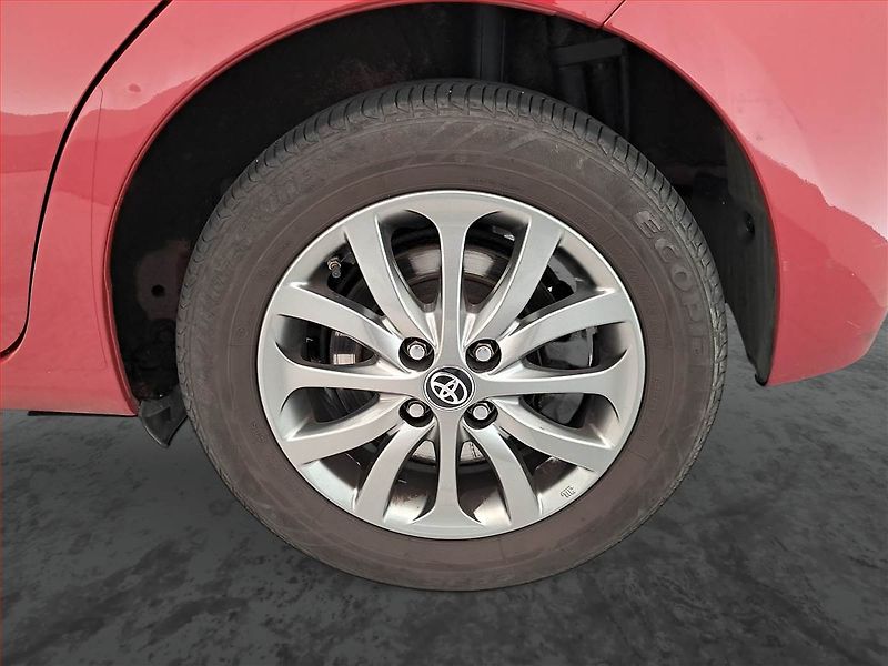 Toyota Yaris (2016) 1.0 VVT-i, ČR,1.maj - fotka 14 z 16