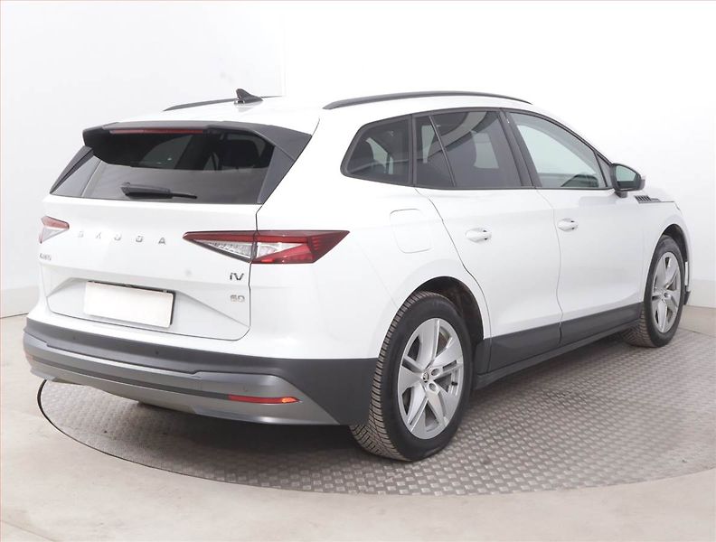 Škoda Enyaq (2023) 60 (62 kWh), SoH 93% - fotka 5 z 23