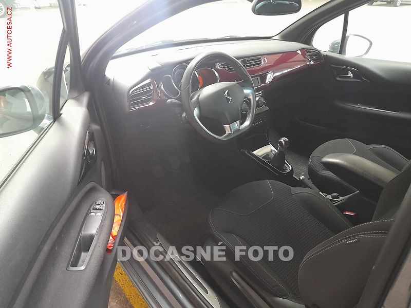 Citroën DS3 (2011) 1.6VTi, 1.maj,ČR, 1.Majitel - fotka 3 z 3