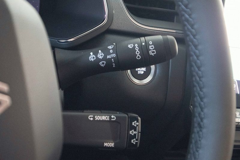 Renault Captur (2026) Techno mildhybrid 140 EDC - fotka 27 z 43