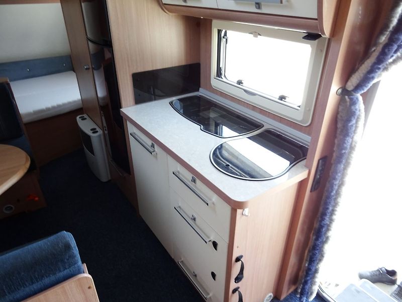 Knaus Südwind 550 FSK Mover 4xlůžko - fotka 13 z 35