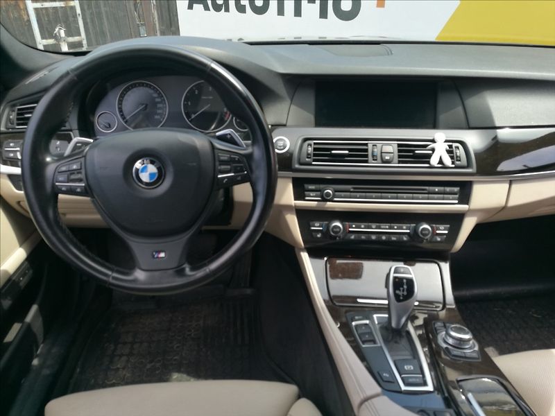 BMW Řada 5 3,0 d M paket - fotka 5 z 26