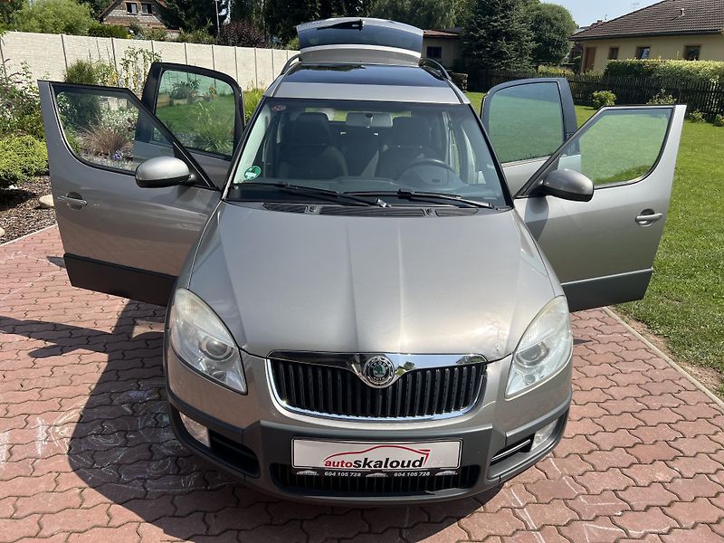 Škoda Roomster 1.9TDI 77KW,SCOUT,DIGI,PANORAM - fotka 24 z 41