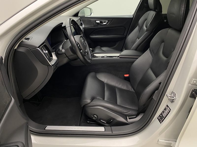 Volvo V60 D4 INSCRIPTION AUT CZ - fotka 3 z 41