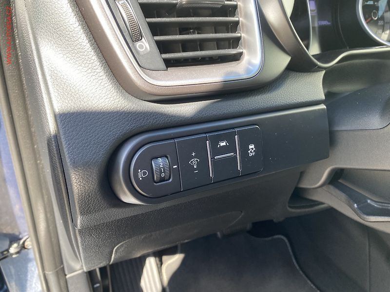 Kia Ceed (2018) 1.6 CRDi, ČR, Exclusive, AT - fotka 15 z 18