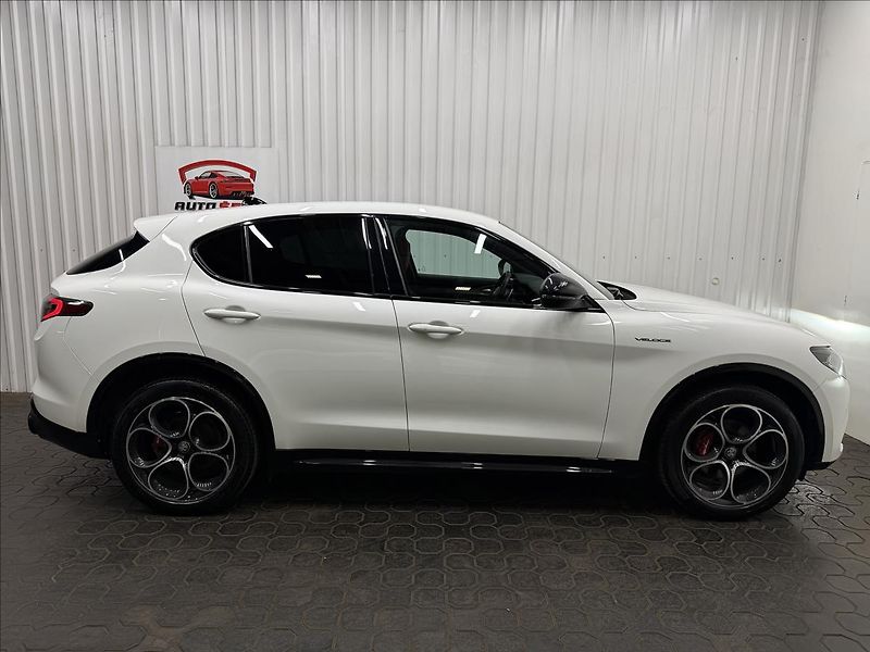 Alfa Romeo Stelvio VELOCE 154kW Q4 TAŽNÉ MATRIX - fotka 10 z 41