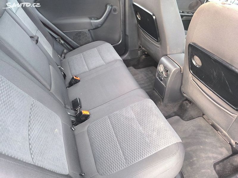 Volkswagen Golf Plus 2.0TDI,KRÁSNÝ,VÝBAVA,135KM - fotka 6 z 25