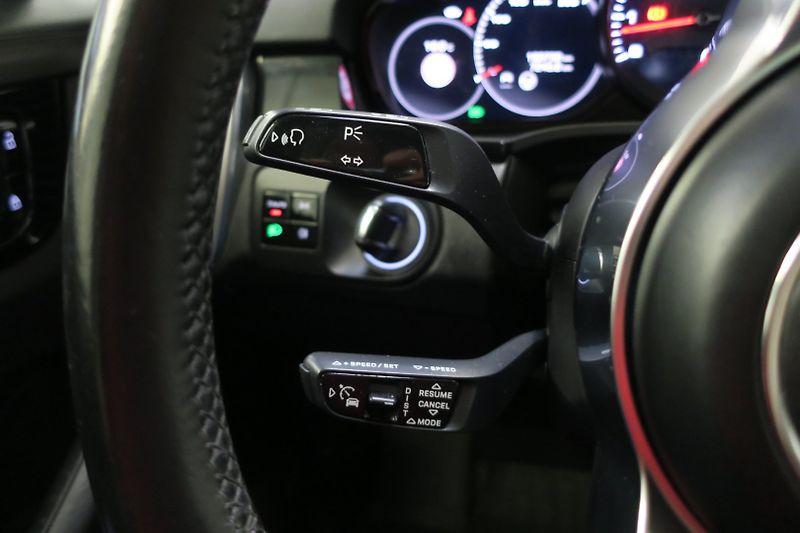 Porsche Cayenne (2019) Coupe 3.0 V6 Tiptronic Vzduch - fotka 19 z 45