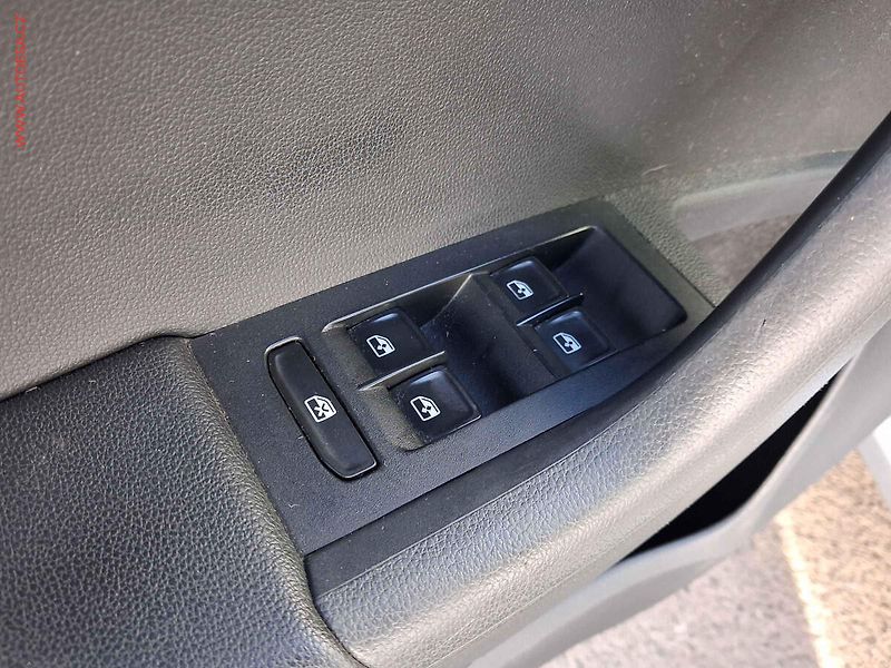 Škoda Octavia (2018) 1.4 TSI, 2.maj,ČR, STK9/28 - fotka 13 z 15