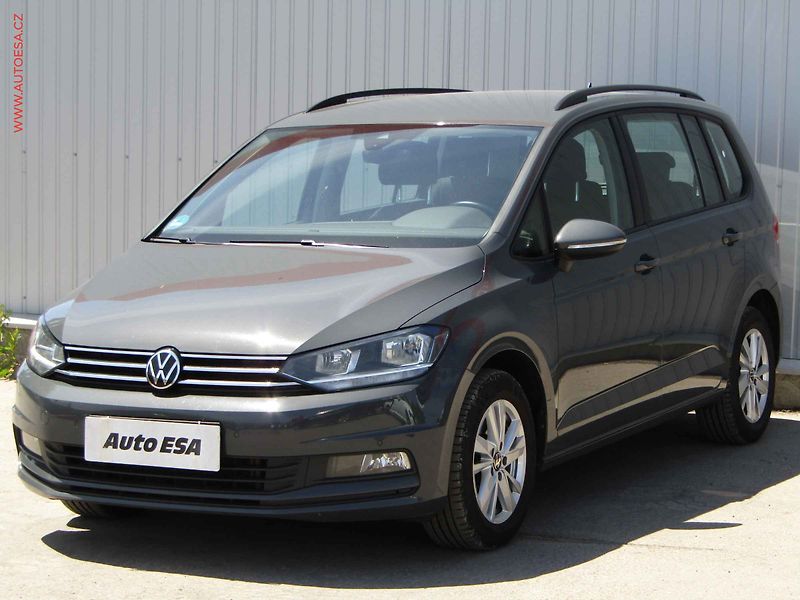 Volkswagen Touran (2022) 2.0 TDi, Comfortline, DSG - fotka 3 z 20
