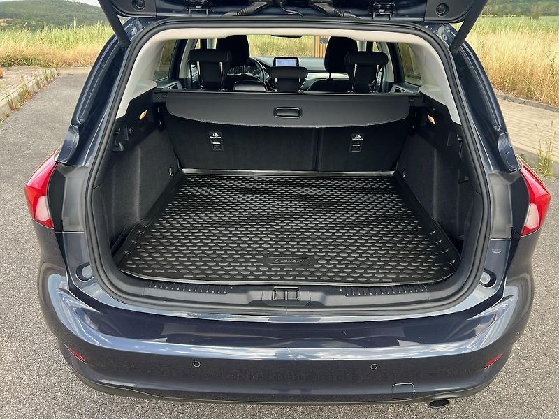 Ford Focus (2020) 2.0d ACC LED kamera taž. vyhř. - fotka 9 z 19