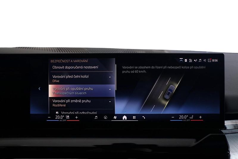 BMW Řada 5 530e xDrive Touring - fotka 14 z 31