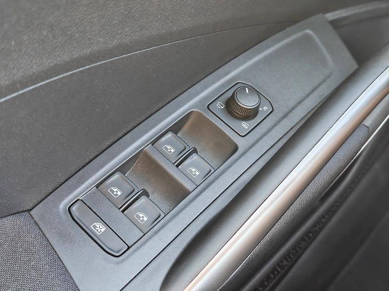 Škoda Fabia Top Selection 7DSG 1,0TSI - fotka 19 z 22