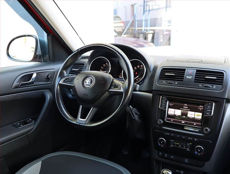 Škoda Yeti (2017) 2.0 TDI, Tempomat - fotka 7 z 17