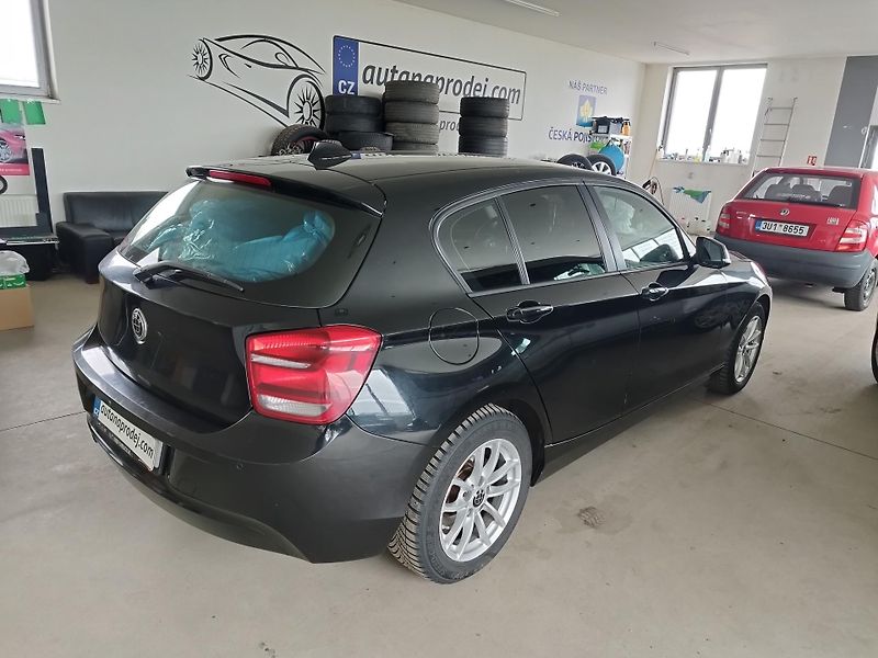 BMW Řada 1 (2014) 116I,75KW,KLIMA,ALU,SER.KN - fotka 6 z 30