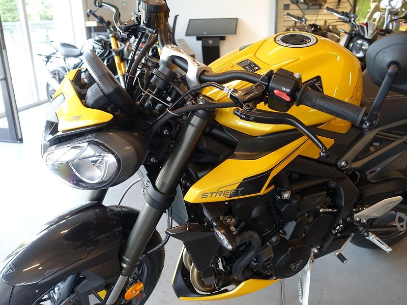 Triumph Street Triple 765 RS (2026) Akce + záruka 2+2 - fotka 8 z 10