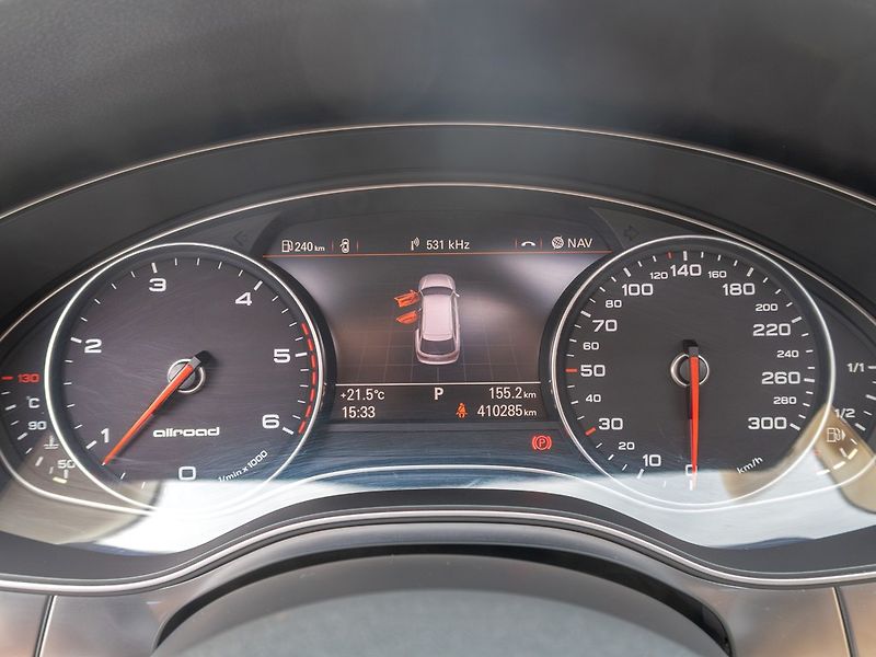 Audi A6 Allroad (2014) 3.0TDI 180KW – VÝBAVA - fotka 24 z 44