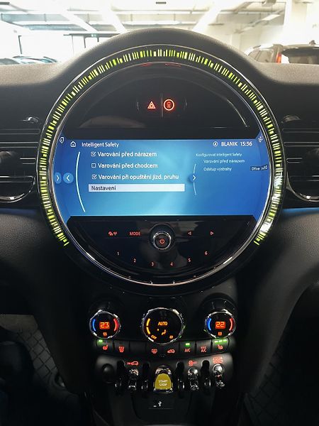 Mini Cooper SE, 135 kW, CHILLI RED, ČR - fotka 18 z 29