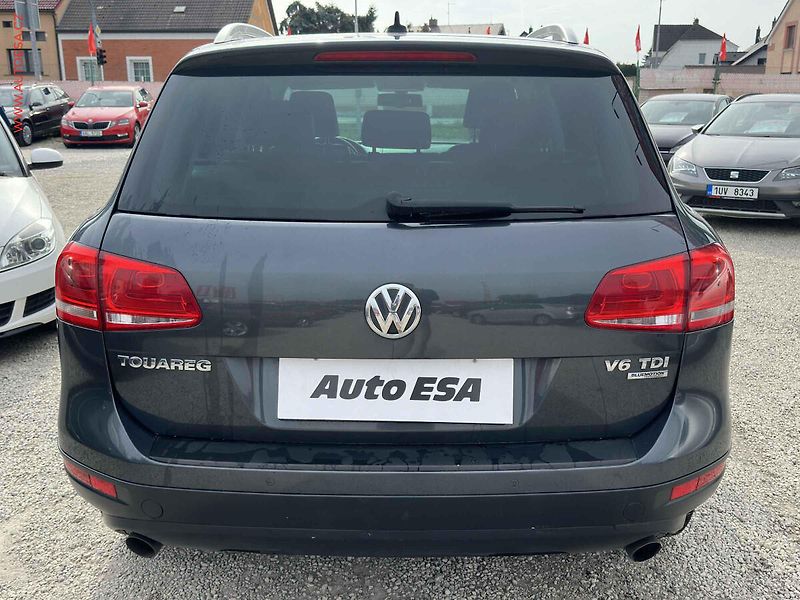 Volkswagen Touareg (2011) 3.0 TDi 4x4, AT, navi, bixen - fotka 5 z 22