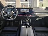 BMW Řada 5 520d xDrive Touring M Sport - náhled 13