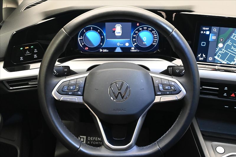 Volkswagen Golf 2,0 TDI 110kW Life LED Záruka - fotka 18 z 31