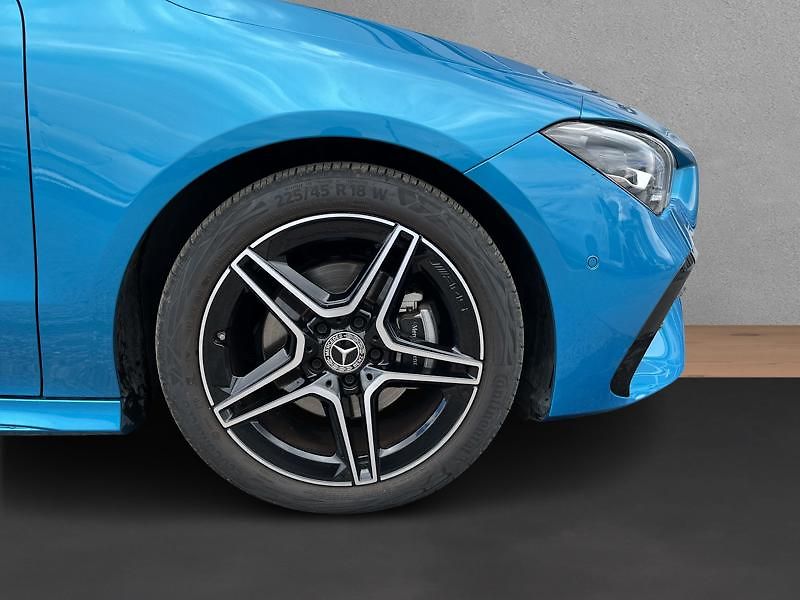 Mercedes-Benz CLA 180d kupé AMG Line Keyless - fotka 9 z 19