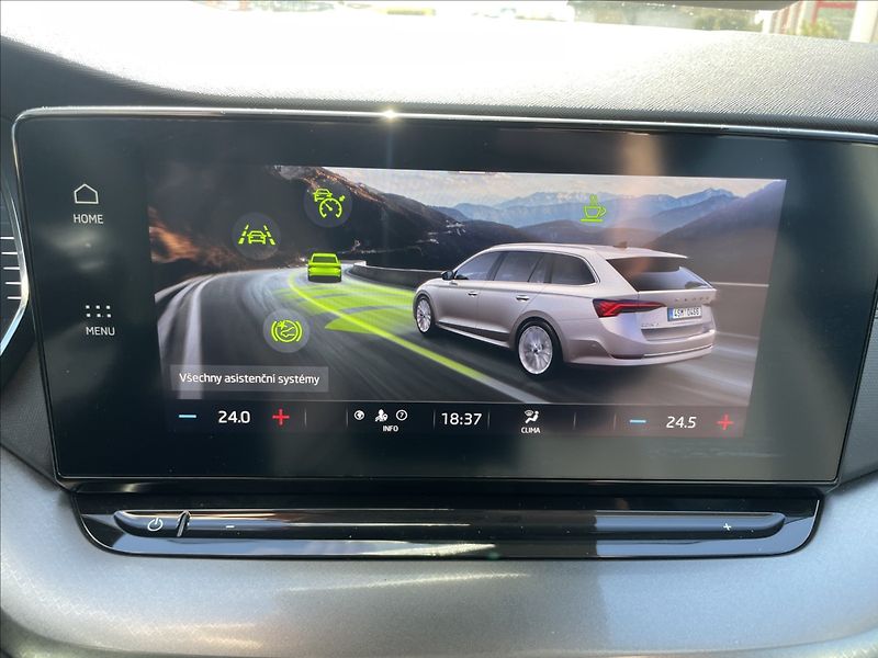 Škoda Octavia 2,0 TDi 110kw DSG Style Nehava - fotka 19 z 39