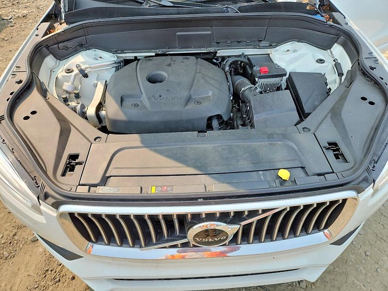 Volvo XC60 (2021) T5 MOMENTUM  - fotka 12 z 12