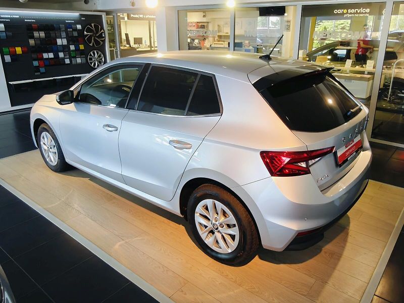 Škoda Fabia (2025) 1,0 TSI 85 kW Top Selection - fotka 4 z 31