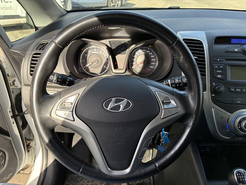 Hyundai ix20 1.6 i 92kW KLIMA TAŽNÉ ČR  - fotka 13 z 23