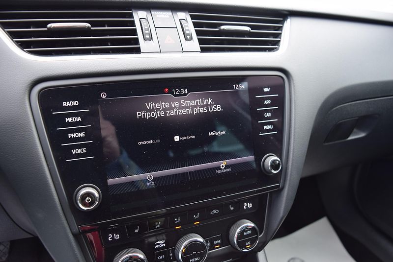 Škoda Octavia (2019) 1.5TSI 110kw AMBITION NAVI TAŽ - fotka 26 z 50