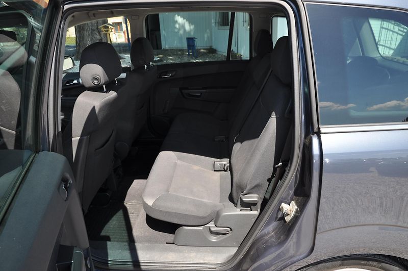 Opel Zafira 1.7CDTi 81kW 7.míst - fotka 6 z 18