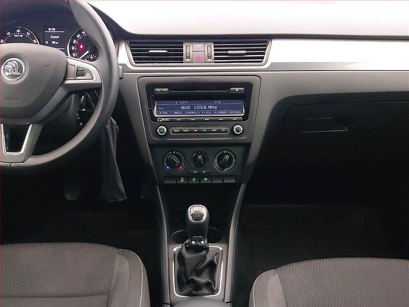 Škoda Rapid (2014) Ambition 1.2 TSI, ČR,1.maj - fotka 12 z 14
