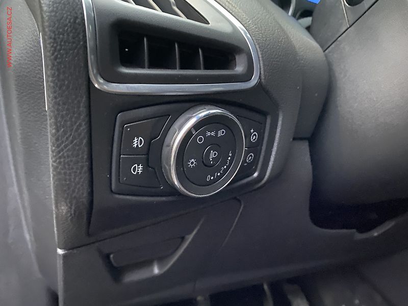 Ford Focus (2012) 1.6 Ti-VCT, Trend, AC, park. - fotka 14 z 15