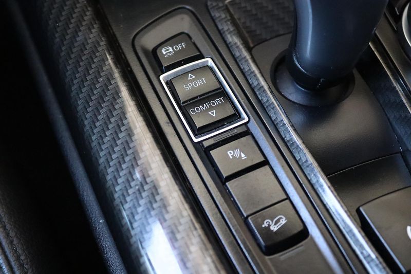 BMW X5 XDRIVE 30D F15 190kW - fotka 33 z 50