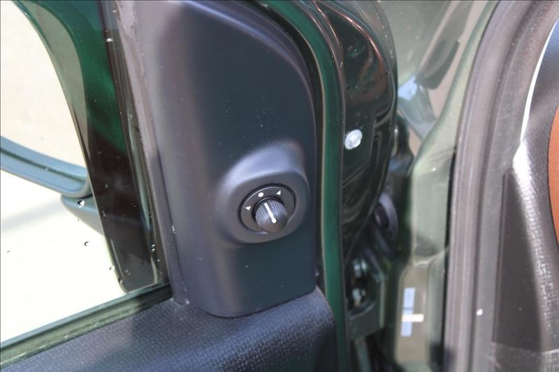 Fiat Panda 1,3 D  CROSS, VELKÝ SERVIS - fotka 14 z 24